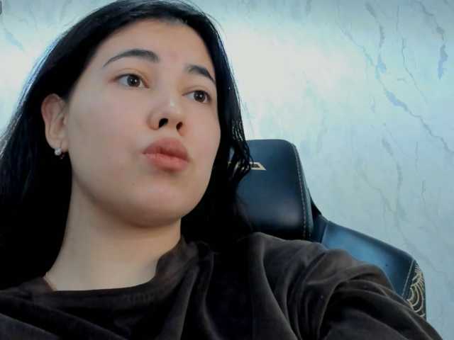 diaralan live cam on BongaCams