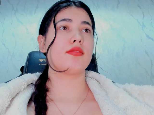 diaralan live cam on BongaCams
