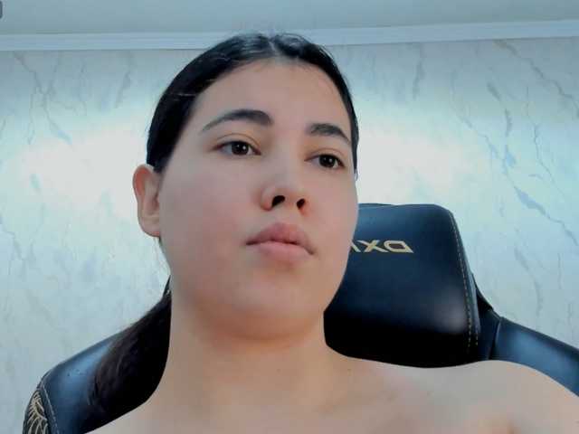 diaralan live cam on BongaCams