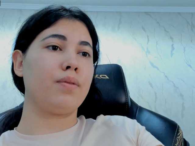 diaralan live cam on BongaCams