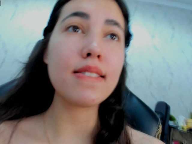 diaralan live cam on BongaCams