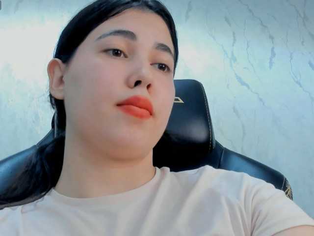 diaralan live cam on BongaCams