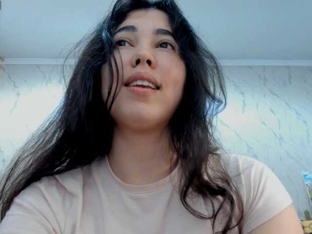 diaralan live cam on BongaCams