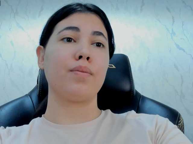 diaralan live cam on BongaCams