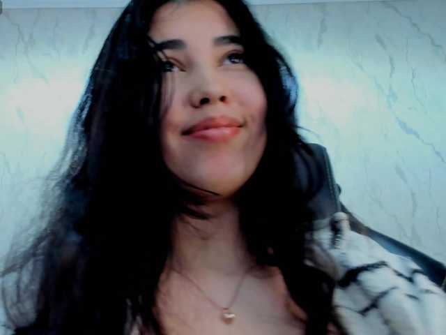 diaralan live cam on BongaCams