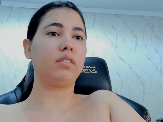 diaralan live cam on BongaCams