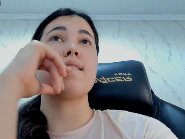 diaralan live cam on BongaCams