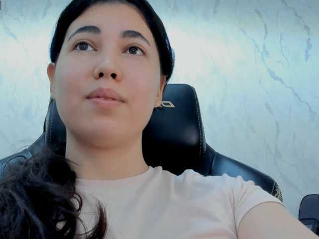 diaralan live cam on BongaCams