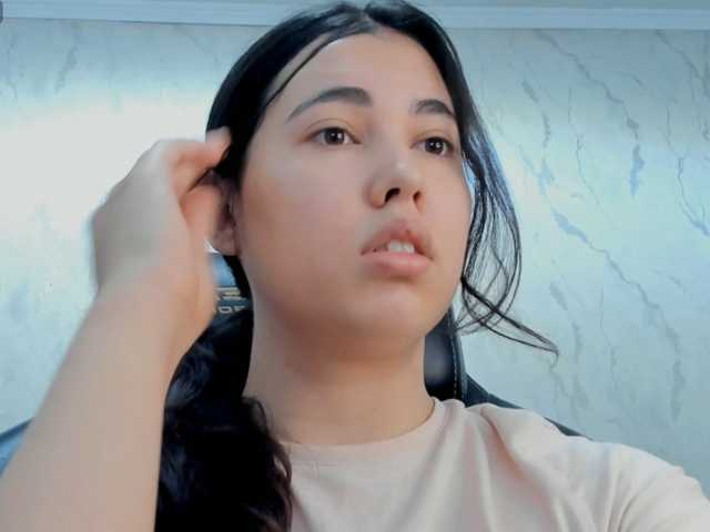 diaralan, live now on BongaCams