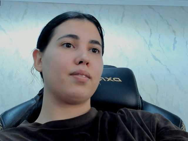 diaralan live cam on BongaCams
