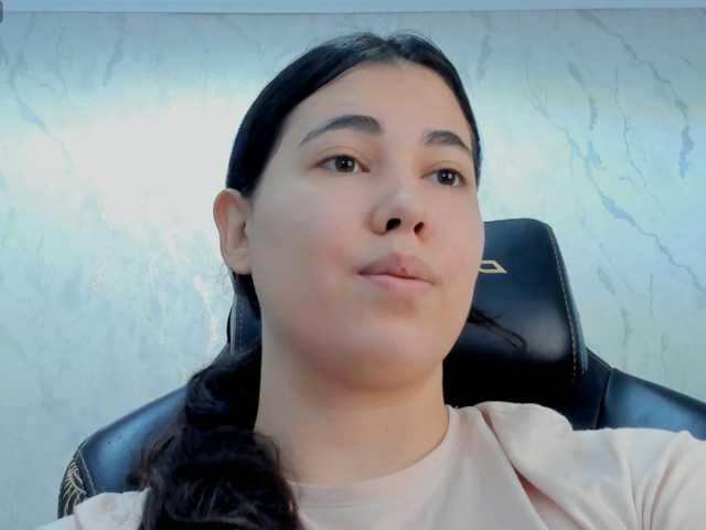 diaralan live cam on BongaCams