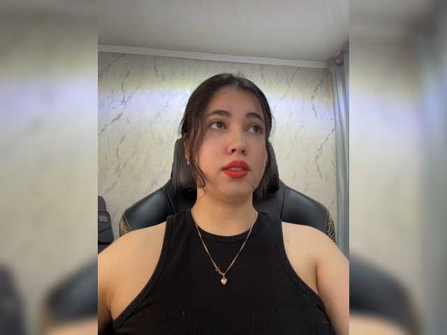 diaralan live cam on BongaCams