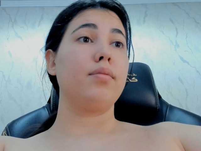 diaralan live cam on BongaCams