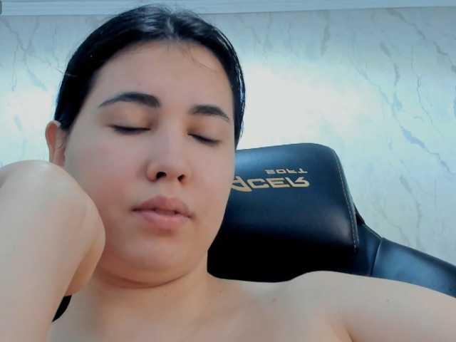 diaralan live cam on BongaCams