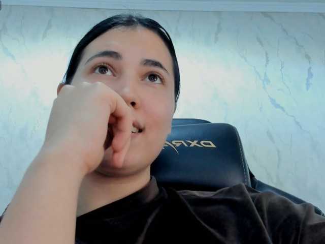 diaralan live cam on BongaCams