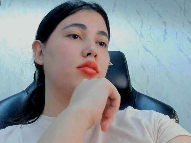 diaralan, en directo ahora en BongaCams