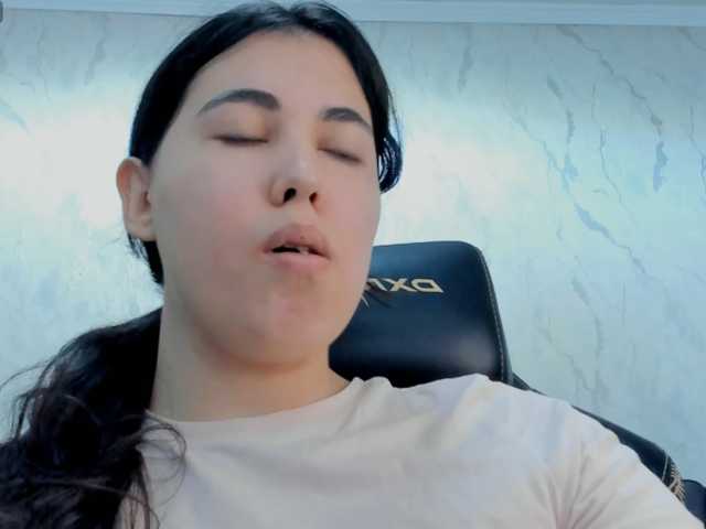 diaralan, live now on BongaCams