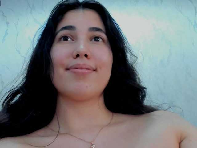 diaralan live cam on BongaCams