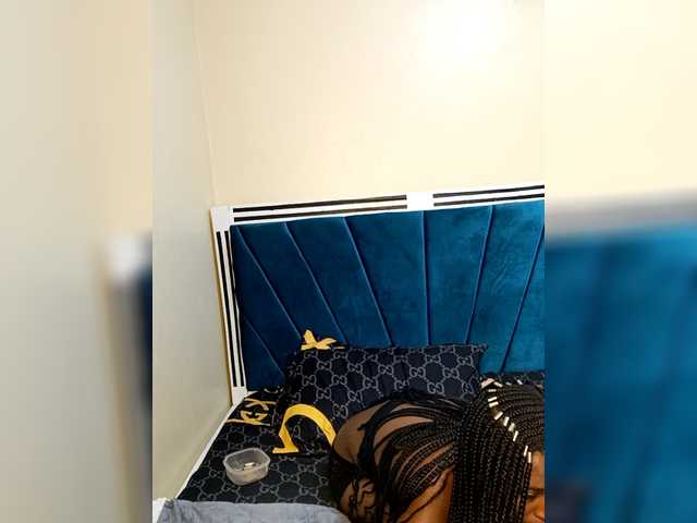 chloe--1a live cam on BongaCams