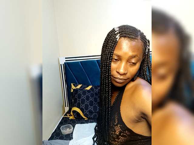 chloe--1a live cam on BongaCams
