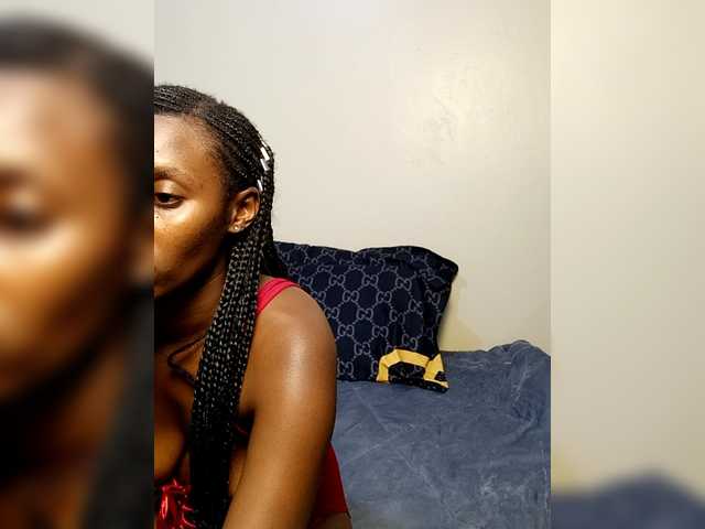 chloe--1a live cam on BongaCams