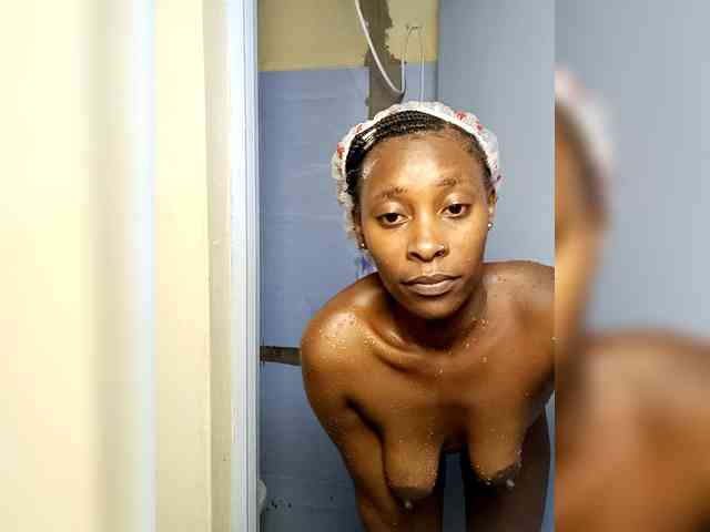 chloe--1a webcam