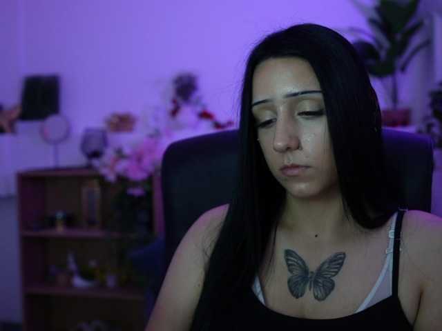 Hannabee18 live cam preview