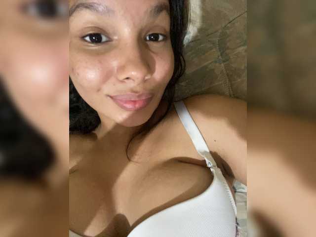 ValeryCronw live cam on BongaCams