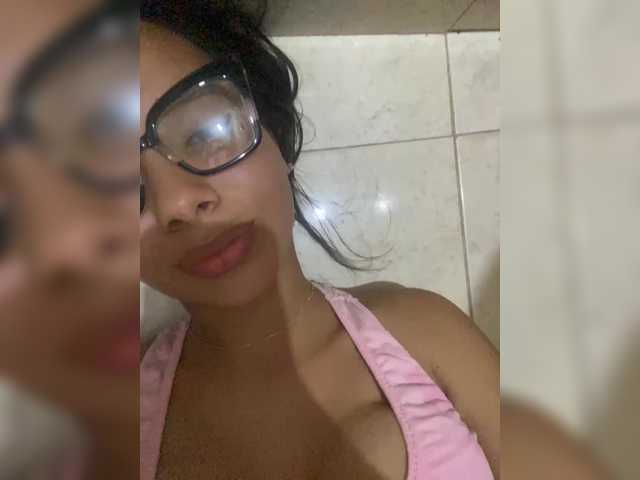 ValeryCronw live cam on BongaCams