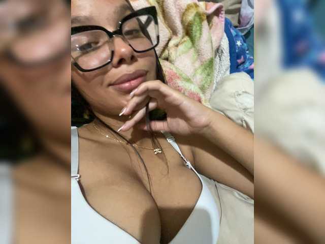 ValeryCronw live cam on BongaCams