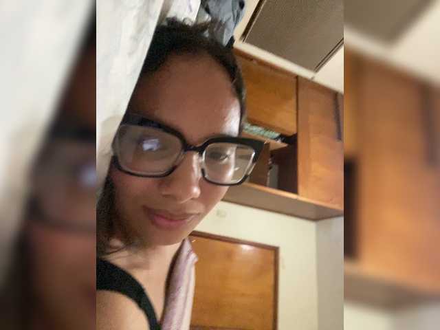 ValeryCronw — live female cam