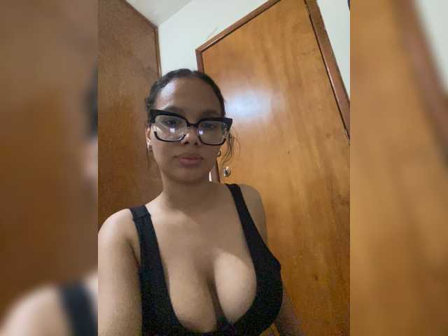 ValeryCronw live cam on BongaCams