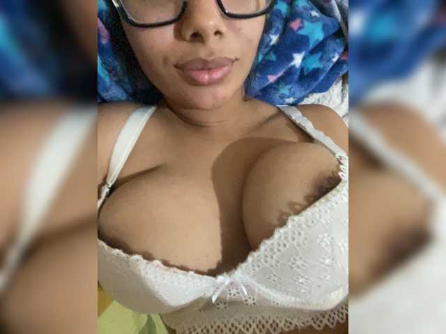 ValeryCronw live cam on BongaCams