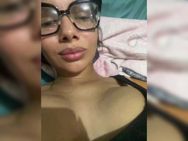 ValeryCronw — live female cam
