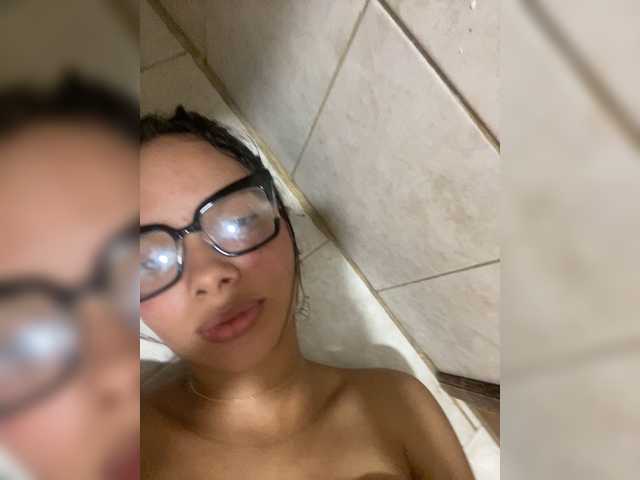 ValeryCronw live cam on BongaCams
