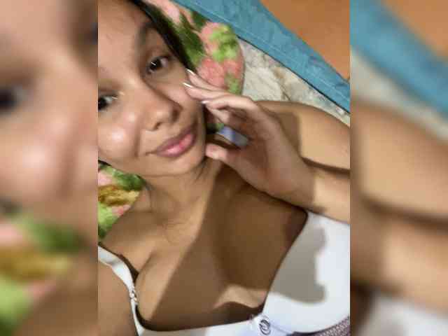 ValeryCronw webcam