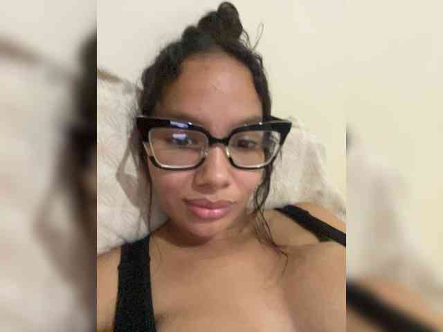 ValeryCronw webcam