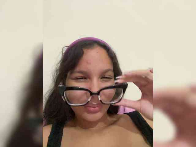 ValeryCronw webcam