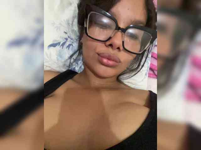 ValeryCronw webcam