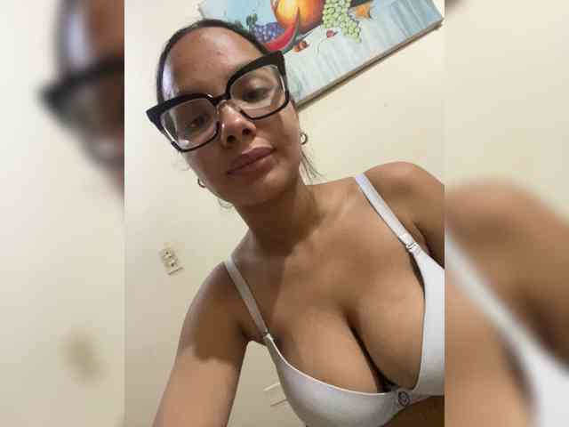 ValeryCronw webcam