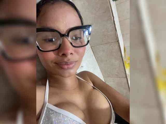 ValeryCronw webcam