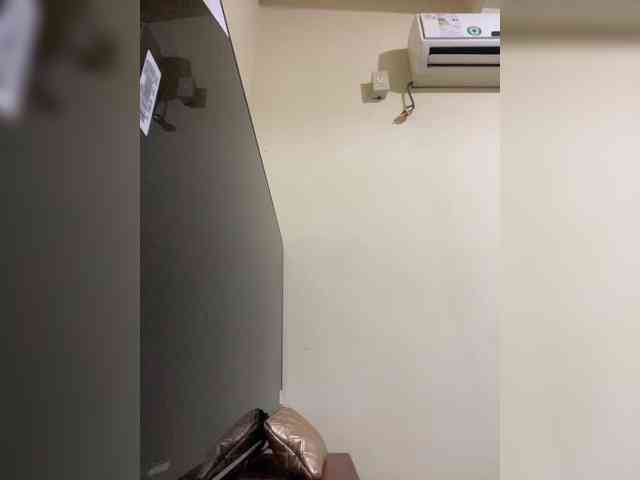 ValeryCronw webcam