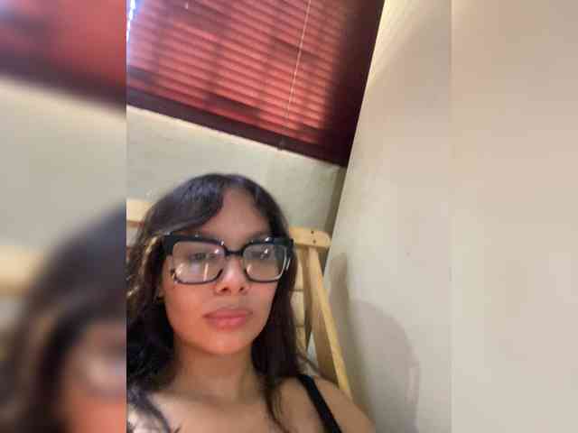 ValeryCronw webcam