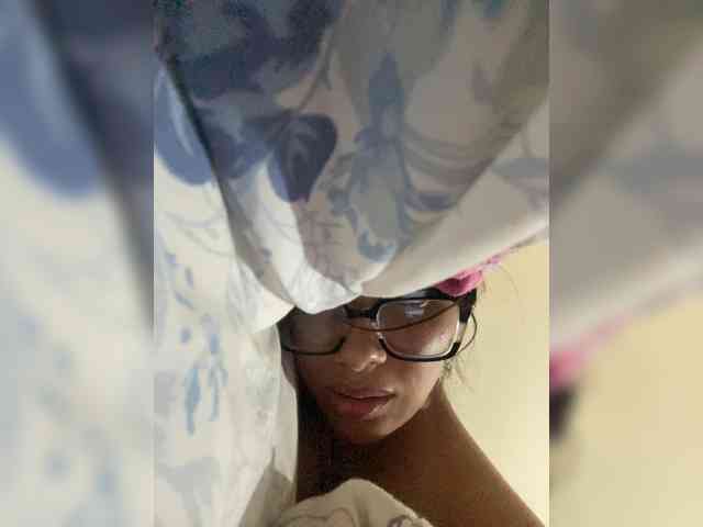 ValeryCronw webcam