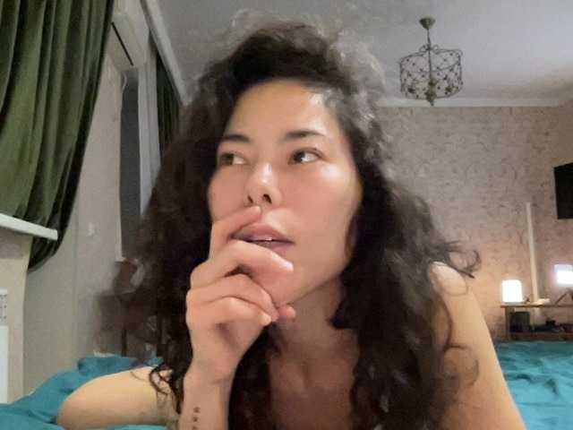 KellyAlvarez live cam on BongaCams