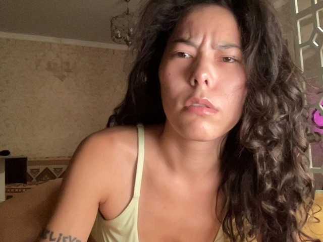 KellyAlvarez live cam on BongaCams
