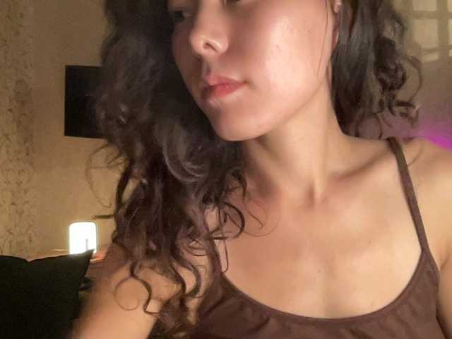 KellyAlvarez live cam on BongaCams
