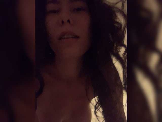 KellyAlvarez live cam on BongaCams