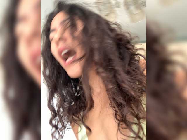 KellyAlvarez