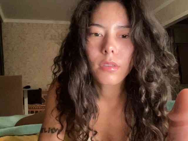KellyAlvarez KellyAlvarez
